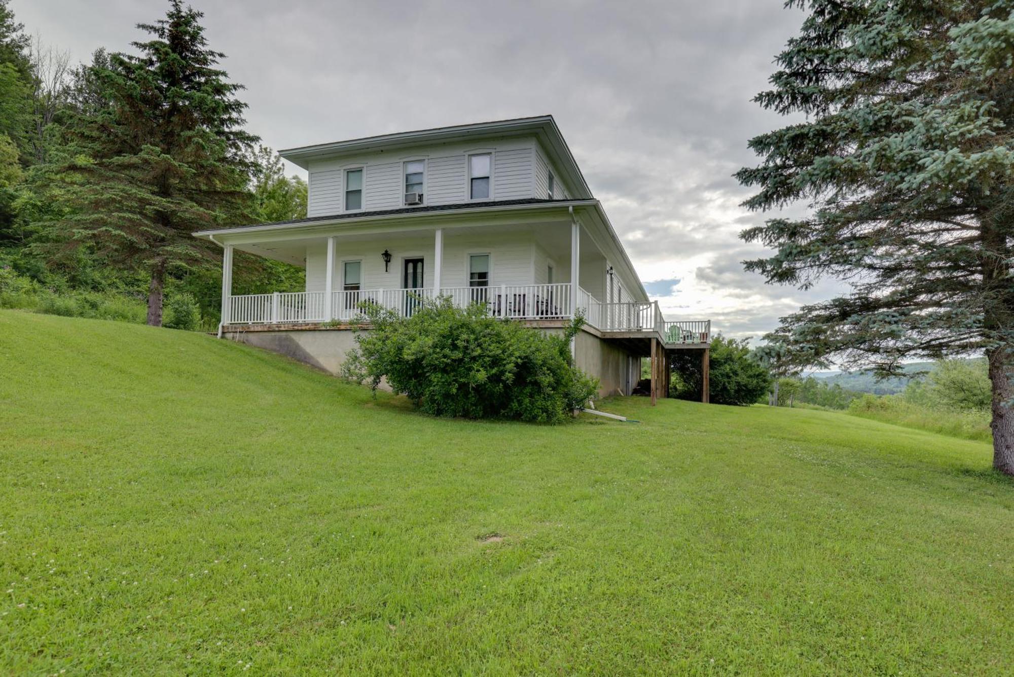 Private Retreat With Deck 1 Mi From Cowanesque Lake Lawrenceville Exterior photo